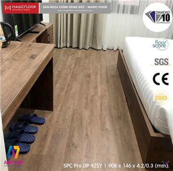  nhung-loi-ich-khi-su-dung-san-nhua-van-go